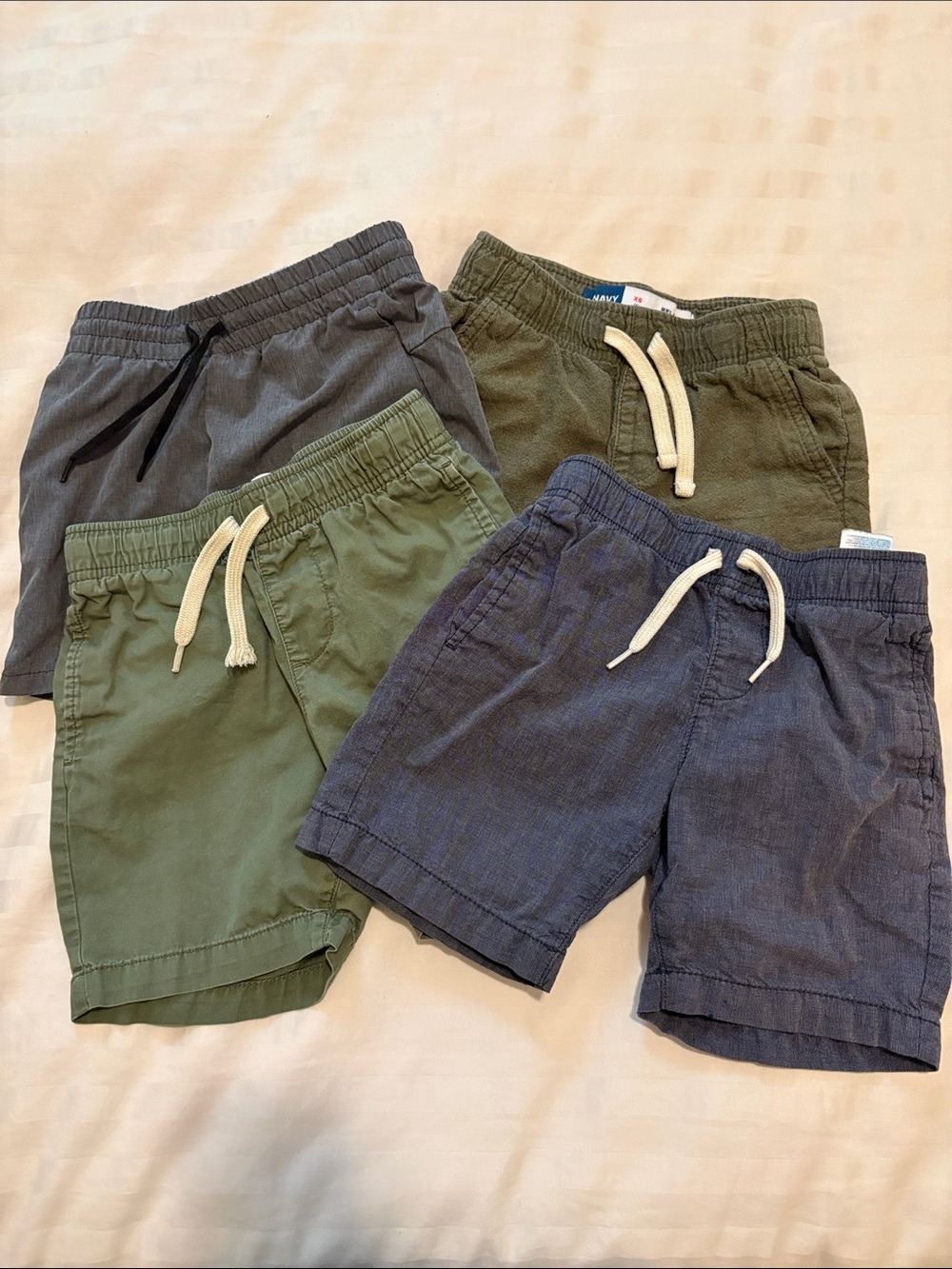 Boy’s Old Navy Drawstring Shorts Bundle - Olive, Navy, Gray, Green